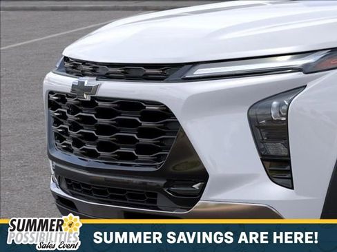 New 2026 Chevrolet Trax ACTIV w/ Sunroof Package FWD image 13