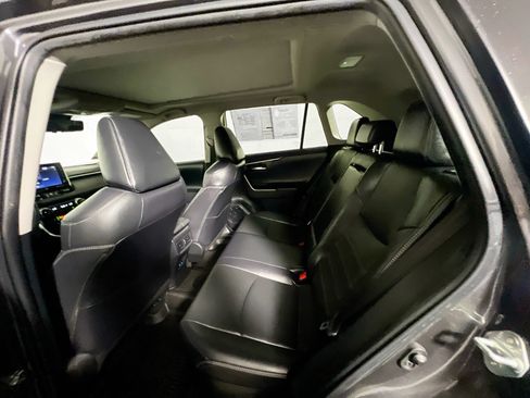 Used 2022 Toyota RAV4 Limited AWD/4WD image 28