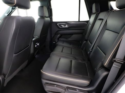 Used 2023 GMC Yukon SLT image 63