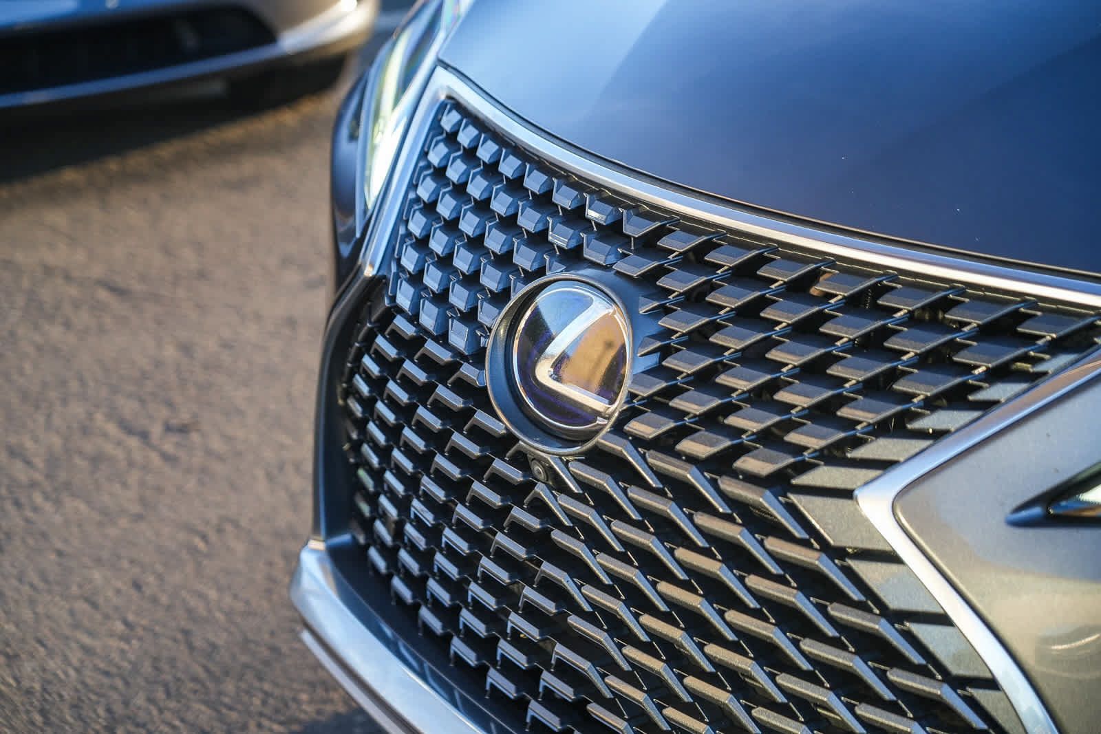 Used 2022 Lexus RX 450h AWD w/ Luxury Package image 3