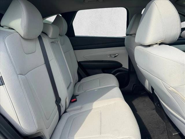 Used 2025 Hyundai Tucson SE FWD image 18
