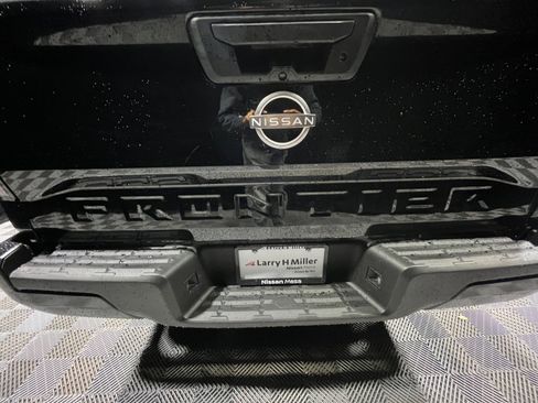 Certified 2022 Nissan Frontier S image 24