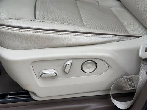 Used 2021 GMC Yukon Denali w/ Denali Premium Package image 20