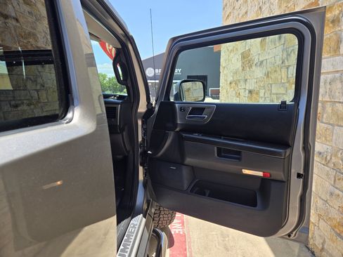 Used 2009 HUMMER H2 Luxury AWD/4WD image 9