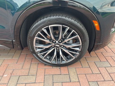 Used 2024 Cadillac XT4 Sport AWD/4WD image 6