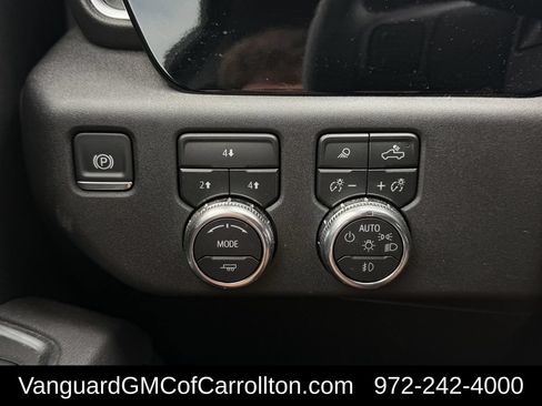 Used 2025 GMC Sierra 2500 SLE w/ SLE Value Package; AWD/4WD image 23