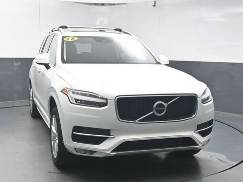 Used 2018 Volvo XC90 T5 Momentum FWD image 2