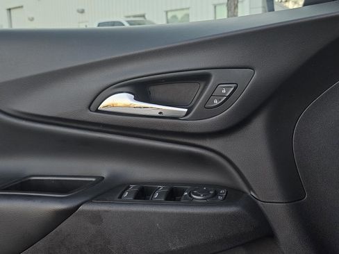 Used 2024 Chevrolet Equinox LT image 26