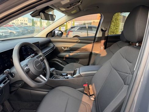 Certified 2026 Hyundai Tucson SE FWD image 8