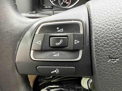 Used 2016 Volkswagen Tiguan S FWD image 17