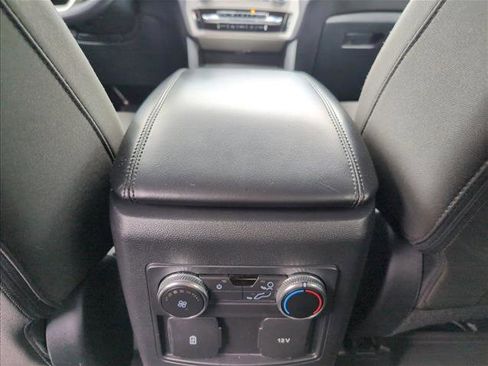 Used 2022 Ford Explorer XLT RWD image 19