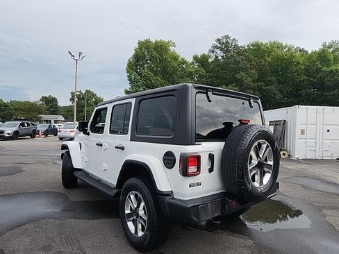 Used 2022 Jeep Wrangler Unlimited Sahara w/ Cold Weather Group AWD/4WD image 3
