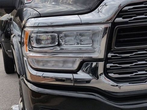 Used 2024 RAM 3500 Limited image 9