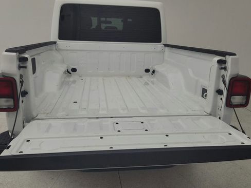 Used 2025 Jeep Gladiator Sport AWD/4WD image 54