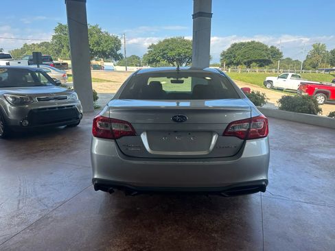 Used 2019 Subaru Legacy 2.5i Premium image 5
