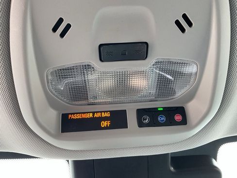 Used 2025 Chevrolet Trax LT w/ LT Convenience Package image 27