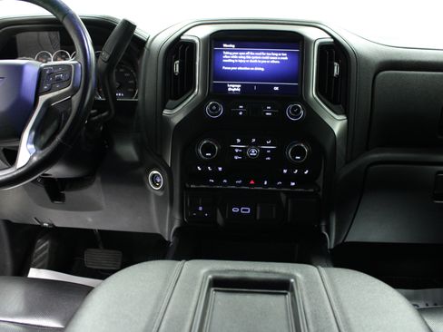 Used 2021 Chevrolet Silverado 1500 LTZ AWD/4WD image 18