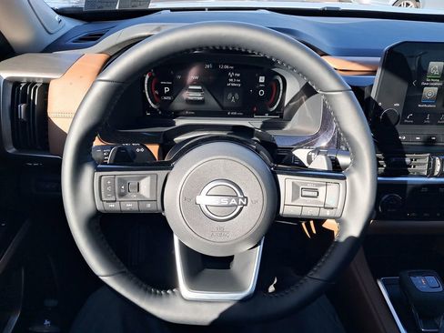 New 2025 Nissan Pathfinder Platinum w/ Lighting Package (N92) image 15