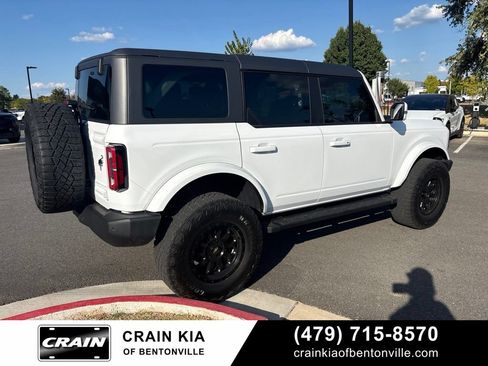 Used 2024 Ford Bronco Outer Banks AWD/4WD image 2