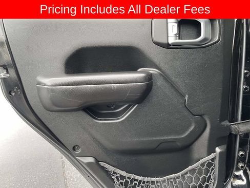 Used 2018 Jeep Wrangler Unlimited Rubicon w/ Steel Bumper Group AWD/4WD image 17