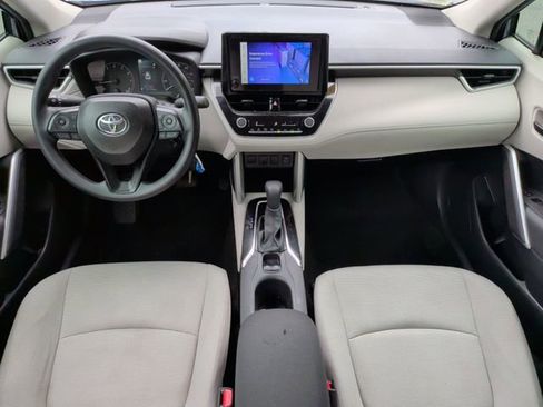 Used 2025 Toyota Corolla Cross L FWD image 31