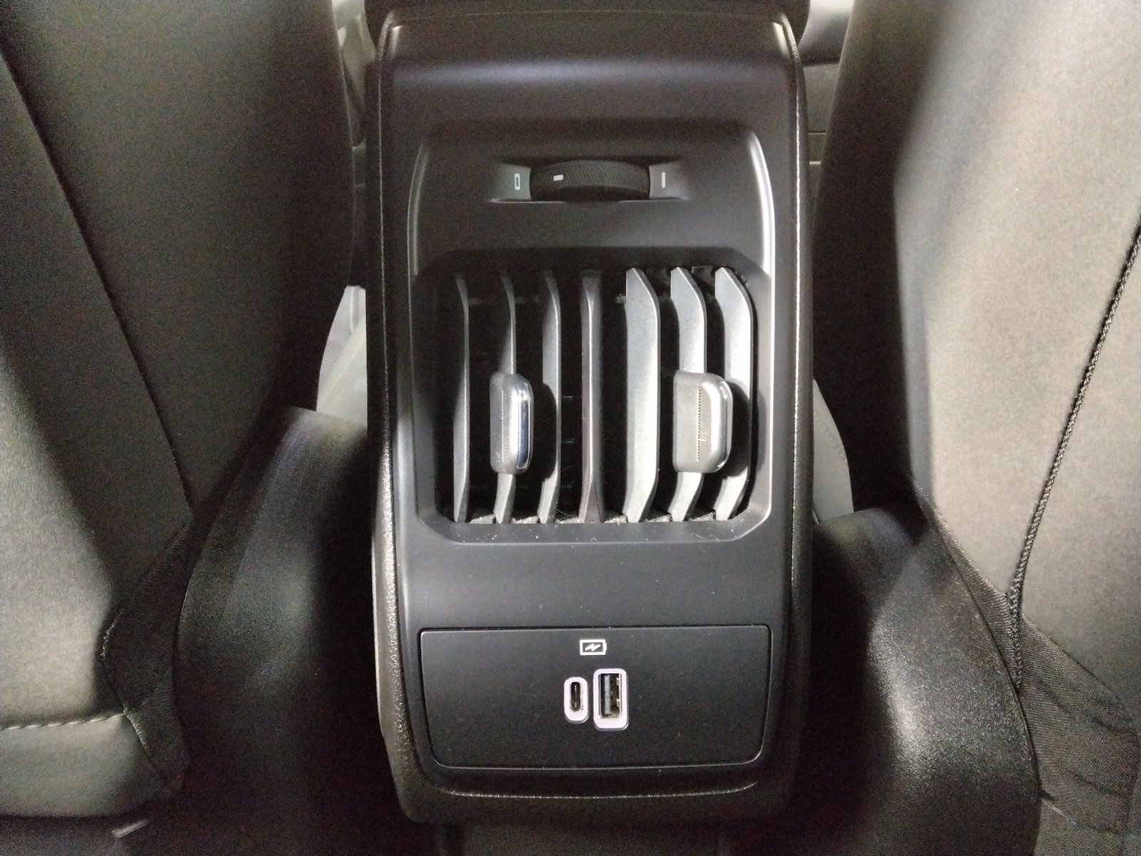Used 2025 Dodge Hornet GT AWD/4WD image 32
