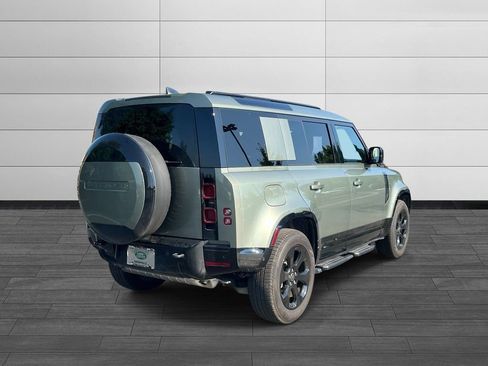 Certified 2025 Land Rover Defender 110 X-Dynamic SE AWD/4WD image 5