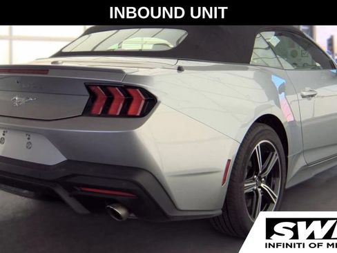 Used 2025 Ford Mustang Premium RWD image 4
