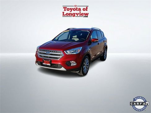 Used 2017 Ford Escape Titanium image 3