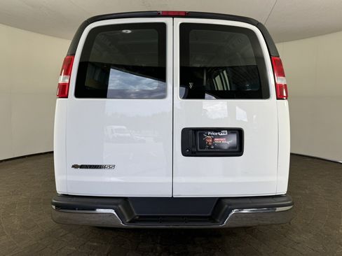 Used 2024 Chevrolet Express 2500 w/ Driver Convenience Package RWD image 6