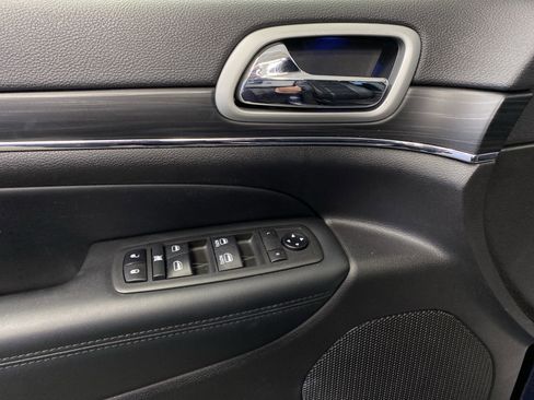 Used 2021 Jeep Grand Cherokee Limited image 12