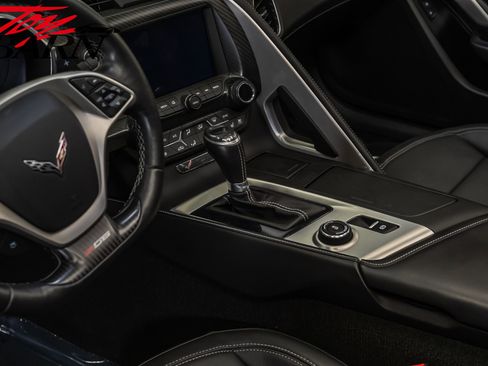 Used 2015 Chevrolet Corvette Z06 w/ 3LZ Preferred Equipment Group image 37