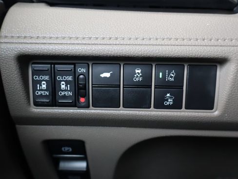 Used 2018 Honda Odyssey EX-L image 22