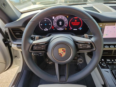 Certified 2025 Porsche 911 Carrera image 33
