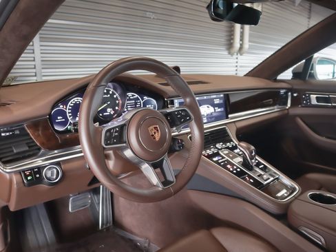 Used 2018 Porsche Panamera Turbo S AWD/4WD image 4
