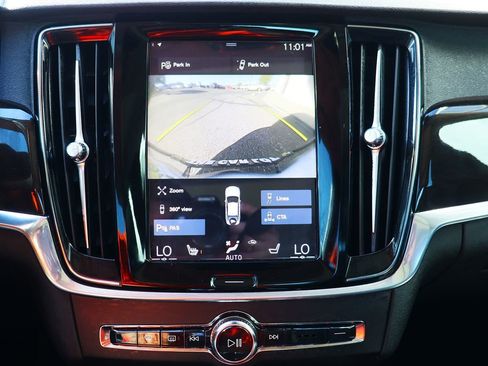 Used 2018 Volvo S90 T8 Momentum w/ Convenience Package image 48