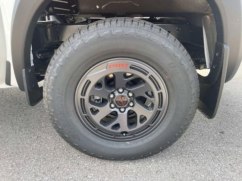 New 2026 Nissan Frontier PRO-4X w/ Tow Package AWD/4WD image 11