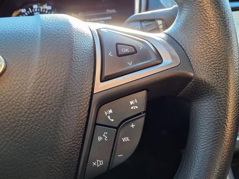 Used 2020 Ford Fusion SE image 26