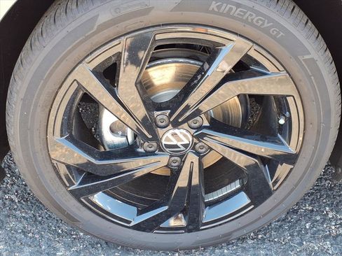 New 2026 Volkswagen Jetta SE image 7