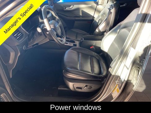 Used 2023 Ford Escape Platinum image 9