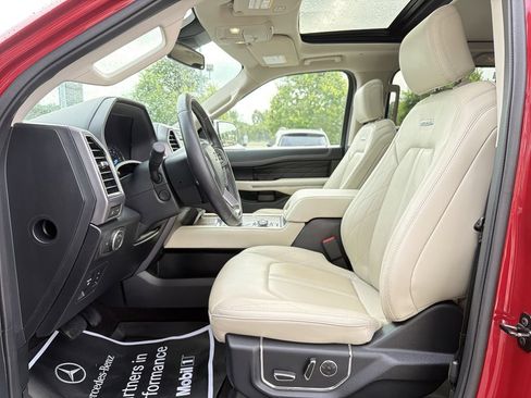 Used 2020 Ford Expedition Platinum AWD/4WD image 16