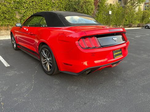 Used 2017 Ford Mustang Premium image 7