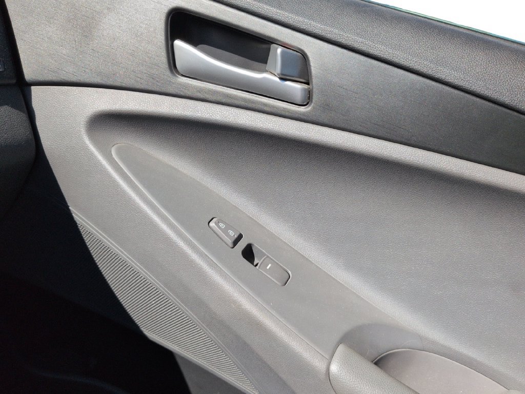 Used 2012 Hyundai Sonata GLS FWD image 22