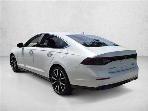 Used 2024 Honda Accord Touring image 7