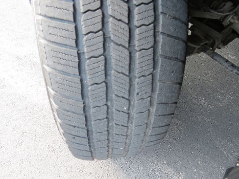 Used 2004 Chevrolet Tahoe LT w/ LT Preferred Equipment Group RWD image 35
