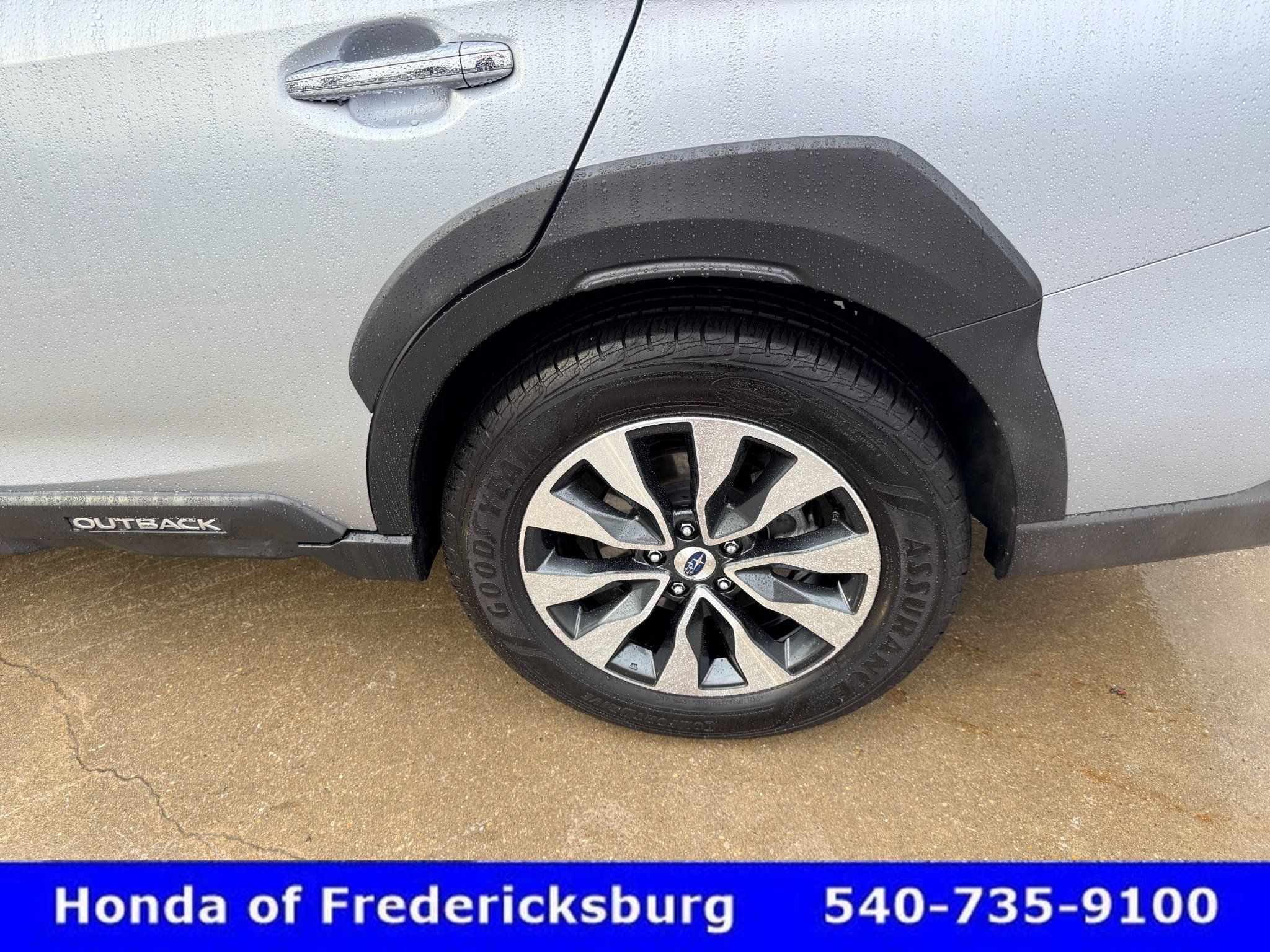 Used 2024 Subaru Outback Touring AWD/4WD image 11