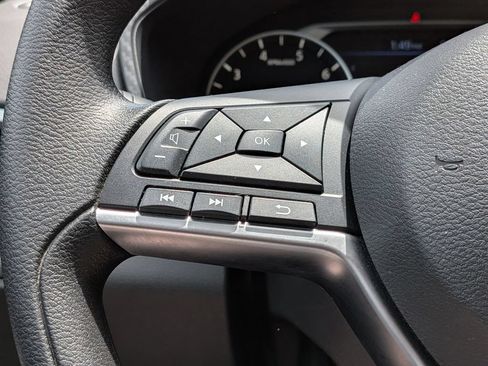 Certified 2022 Nissan Altima 2.5 SV AWD/4WD image 16