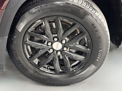 Used 2017 GMC Acadia SLT image 32