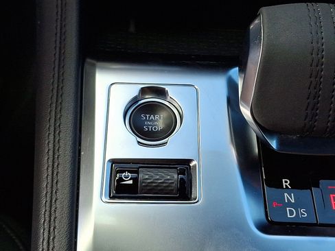 Used 2022 Jaguar F-PACE S image 25