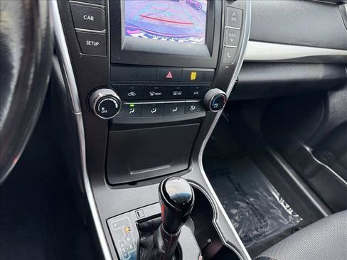 Used 2016 Toyota Camry SE image 13